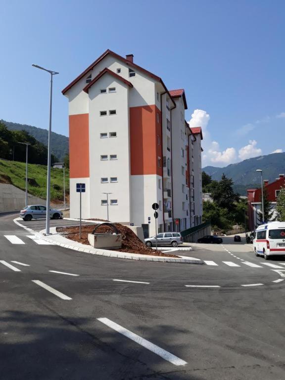 Vista Apart Pluzine Luaran gambar