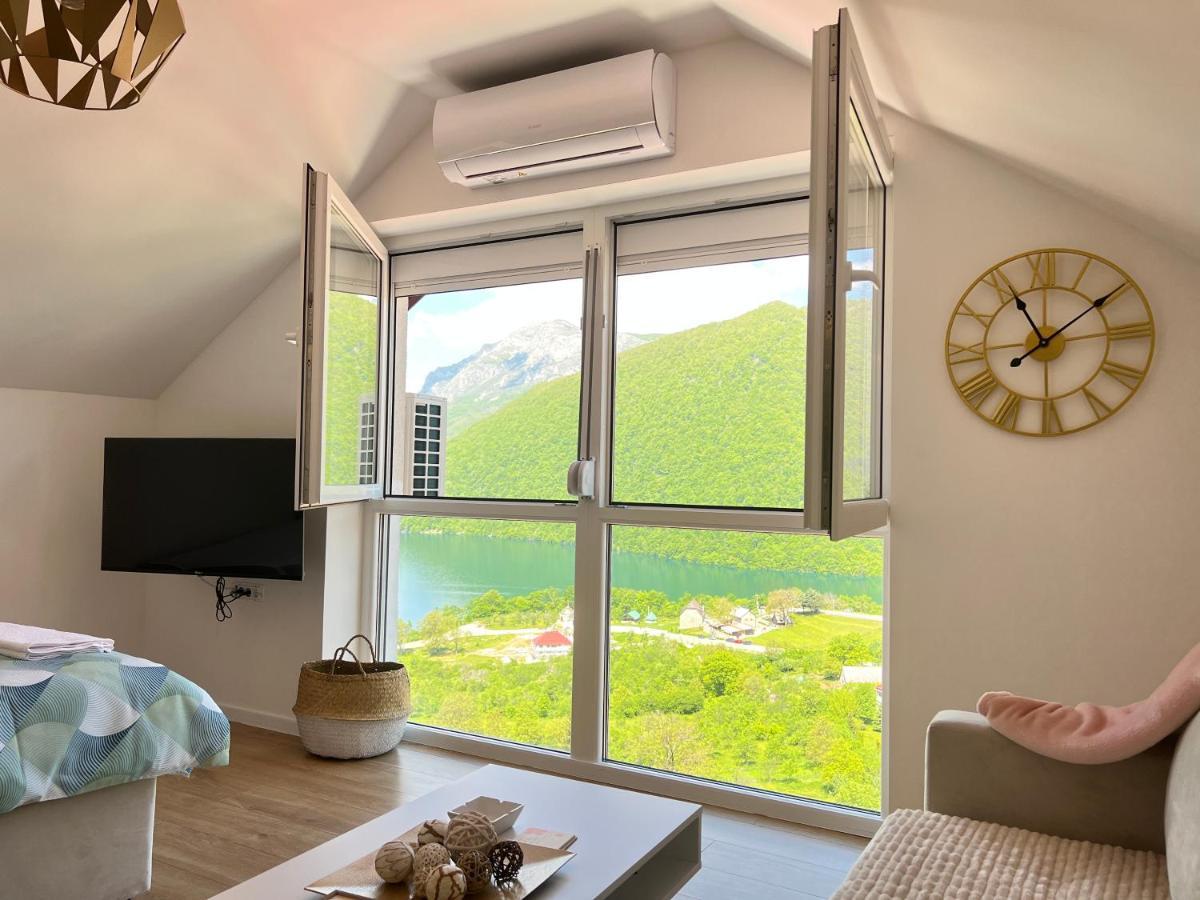 Vista Apart Pluzine Luaran gambar