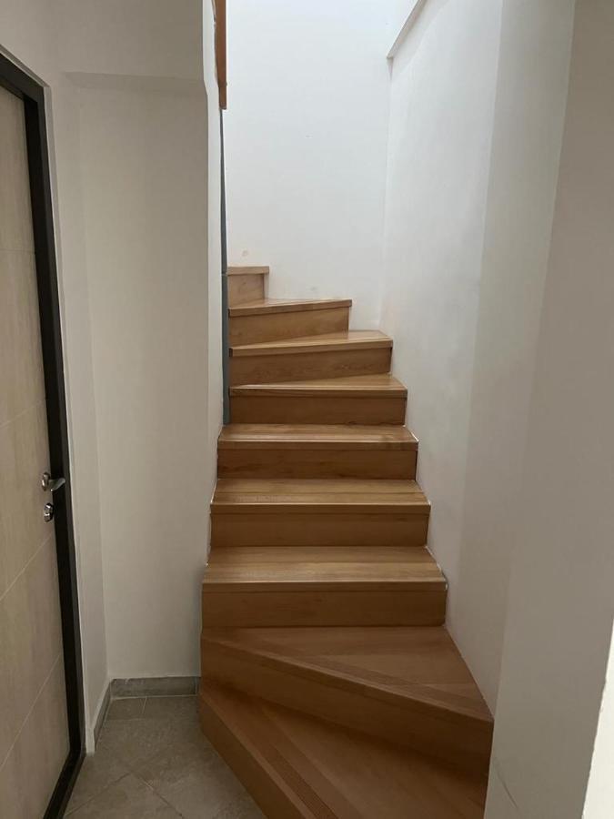 Vista Apart Pluzine Luaran gambar
